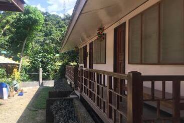 Hotel Tay Lelong's Pension House