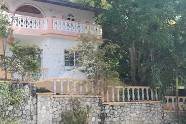 Majatalo Cozy Family Inn