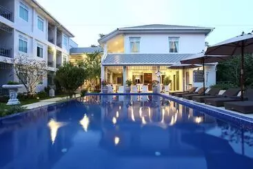 Hotelli Villa Amphawa