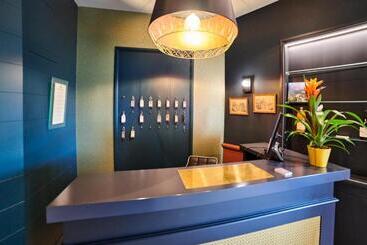 ホテル Logis Hôtel Restaurant Le Plantevin