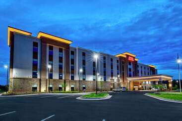Отель Hampton Inn & Suites Culpeper