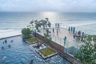 Отель Marino Beach Colombo