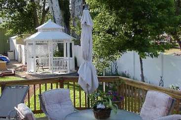 Bed and Breakfast Anniversary House