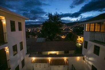 هتل Atoq San Blas