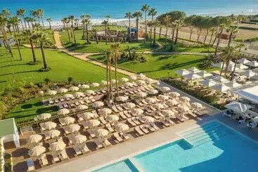 ホテル Mangia S Himera Resort