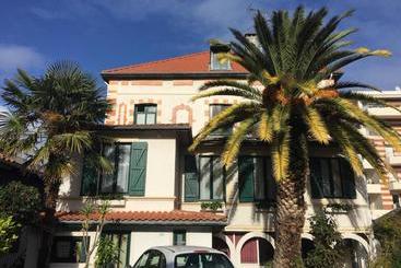 Apartmanszálloda Hôtelrésidence Le Grillon