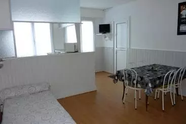 アパートホテル Hôtelrésidence Le Grillon