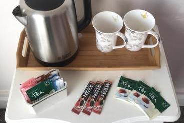 פנסיון Clare House