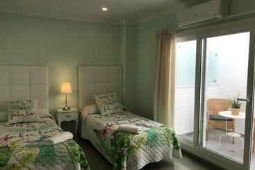 ペンション Pensión La Herradura