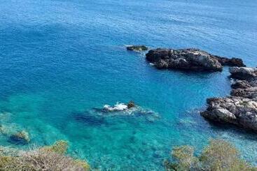 بنسيون Relais Al Faro Bed&breakfast