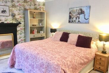 بنسيون The Cherry Tree Guest House