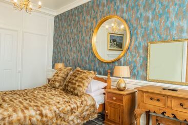 膳宿费 The Tudor Rose