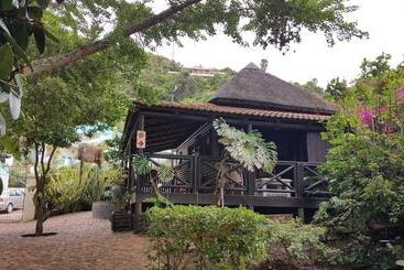 פנסיון Waterside Lodge