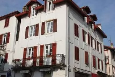アパートホテル Villa Erdian