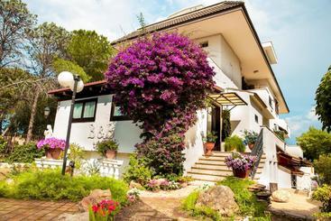 Bed & Breakfast Santa Fara