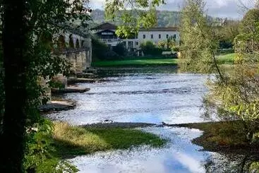 ペンション Brasseurs Du Pont   Microbrasserie Avec Chambres