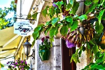 Pensjonat Alacati Zeynep Otel