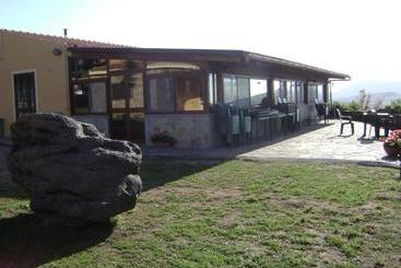 בית מלון כפרי Agriturismo Monte Istulargiu
