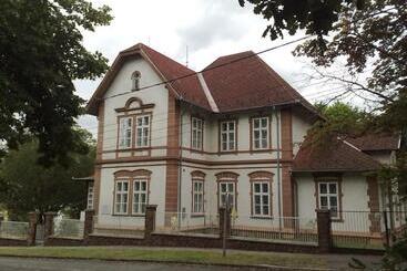 Pensionat Kiss Villa