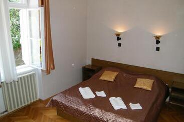 Pensionat Kiss Villa