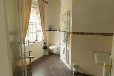 Majatalo La Roseraie