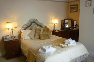 ペンション Holly Lodge