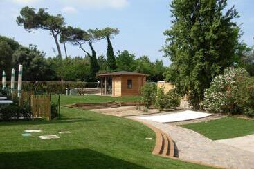 Апарт-отель Miramare Resort