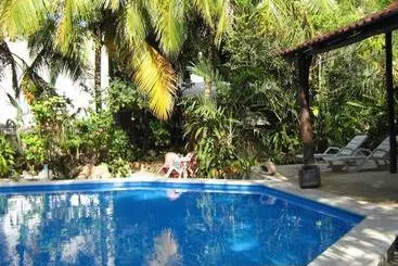 Retkeilymaja Posada El Jardin