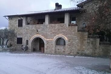 هتل Il Casale Della Quercia