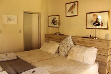 Hotel Kiaat Bungalows