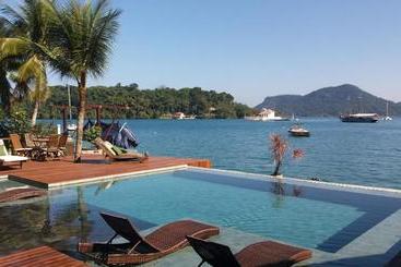 پانسیون Pousada E Mergulho Jamanta