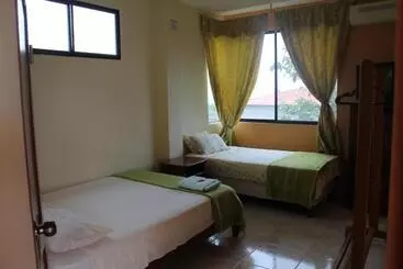 پانسیون Dolphin House