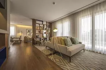 ペンション Somewhere  Estoril Guesthouse