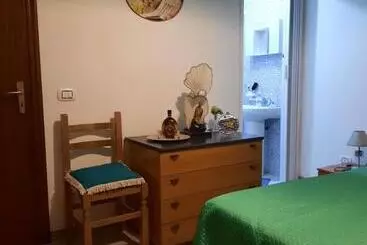 تختخواب و صبحانه Castello Del Nonno