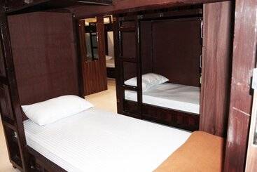 هتل Eco Inn Dormitory   Hostel