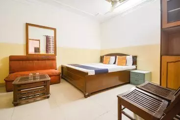 Spot On 36686 Hotel Om Shanti Palace