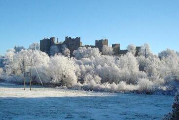 호스텔 The Cliffe At Dinham