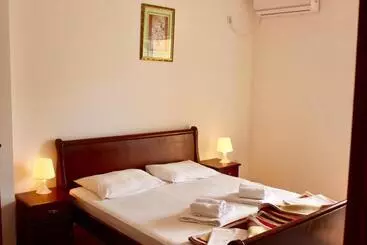 پانسیون Nir Apartments Budva