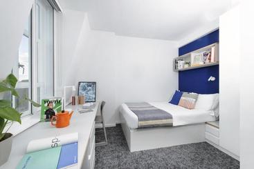 هتل آپارتمان Destiny Student  Bloomsbury