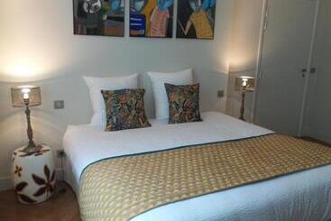 تختخواب و صبحانه La Cour Carree   Chambres D Hôtes