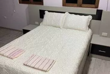 تختخواب و صبحانه Chaperon