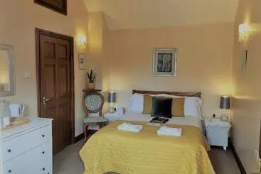 ベッドアンドブレックファースト High View Cottage