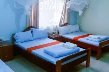 تختخواب و صبحانه Naju Guest House Masindi