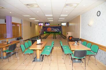 Warias Hotel & Restaurant