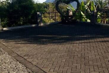 Pensione Arainn Bed & Breakfast Tretes Prigen By Ecommerceloka