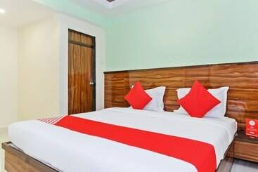 בית מלון כפרי Oyo 23476 Shree Mahalaxmi