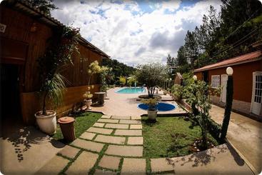 ペンション Pousada Manancial