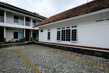 Pensión Reddoorz Near Moro Mall Purwokerto