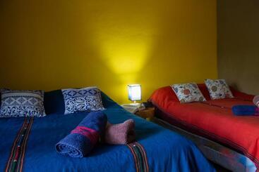 هتل Alice Guesthouse