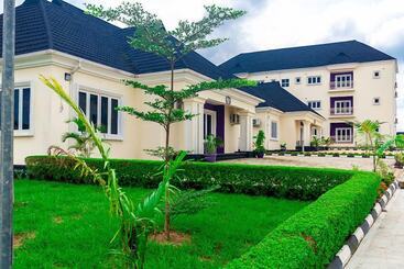 Royal Spring Palm Hotel & Apartment